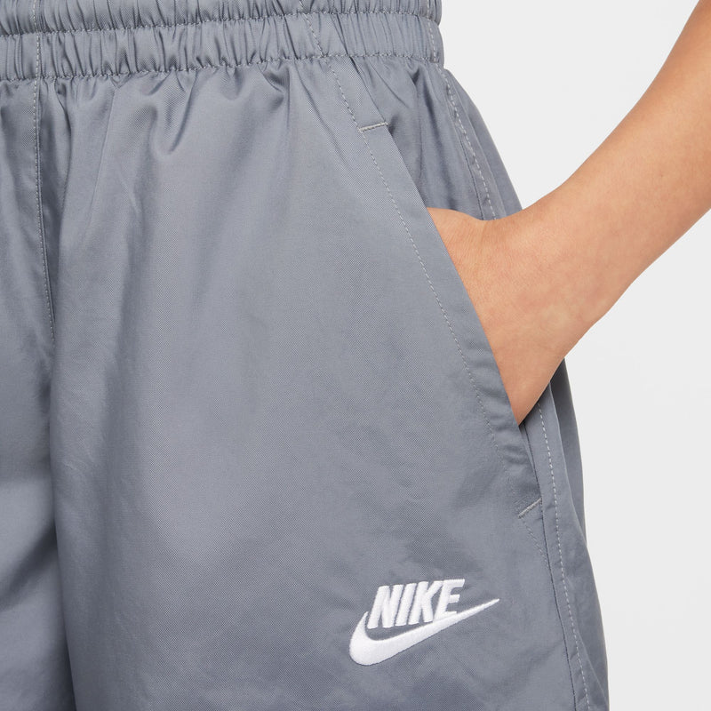 Boys'/Girls' Nike Youth Club Woven 4.5" Short - 084 - GREY