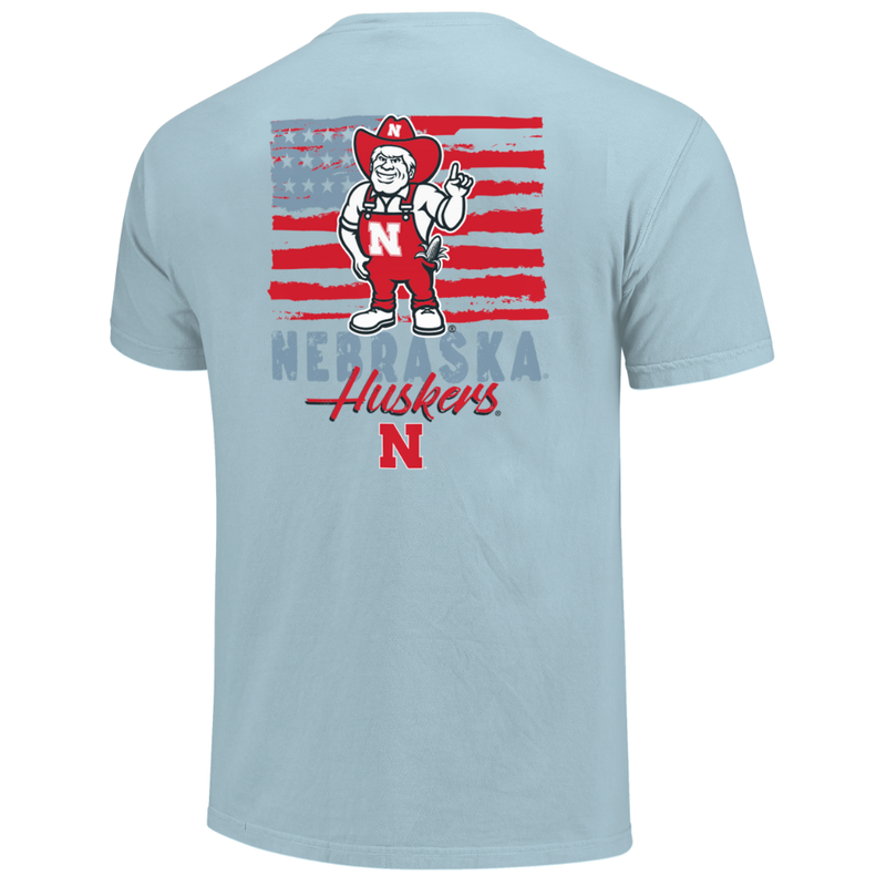 Men's Nebraska Huskers Mascot Flag T-Shirt - CHAMBR