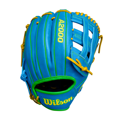Wilson A2000 PP05 11.5" Infield Baseball Glove - SKYBLUE