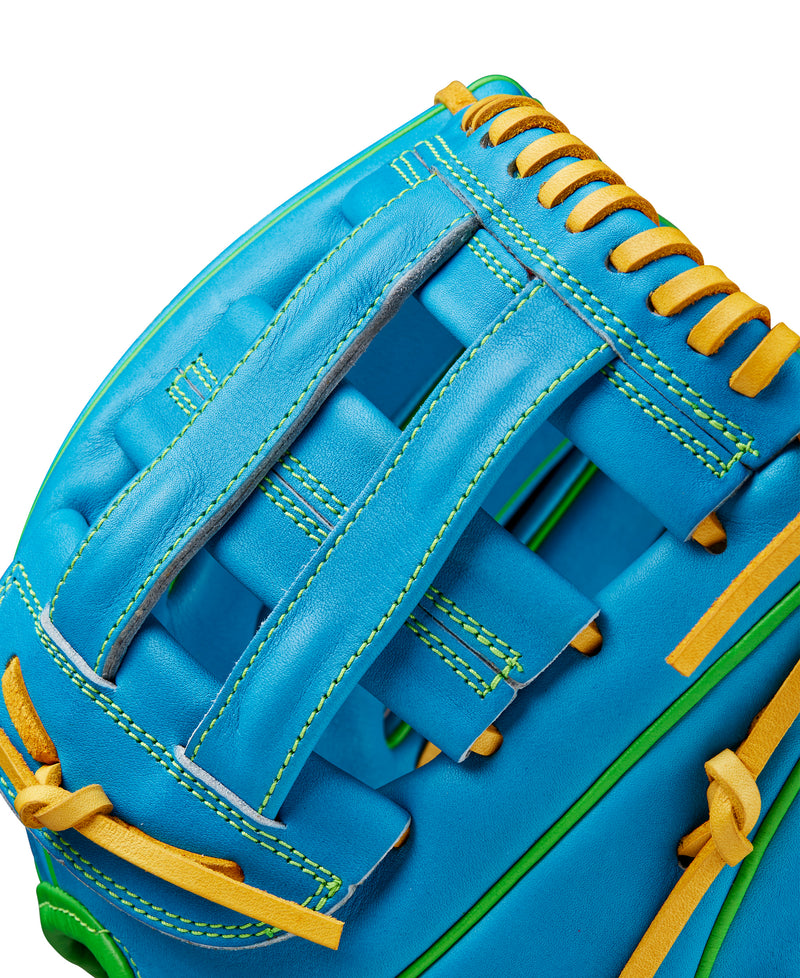 Wilson A2000 PP05 11.5" Infield Baseball Glove - SKYBLUE
