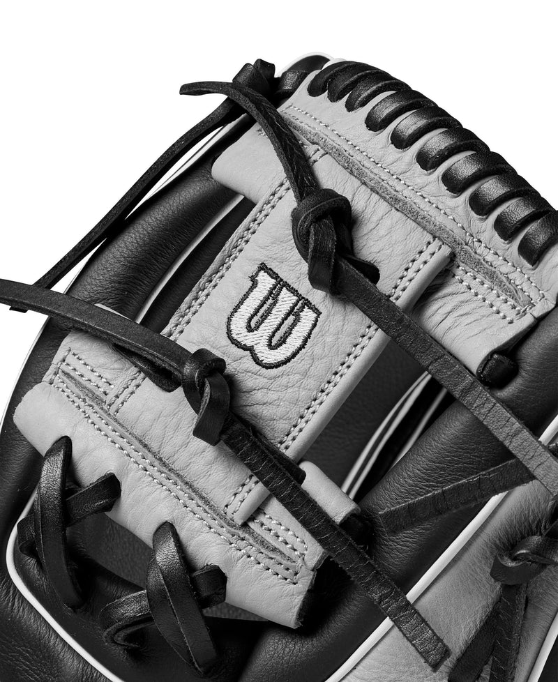 Wilson A700 11.5" Baseball Glove - BLACK/SILVER
