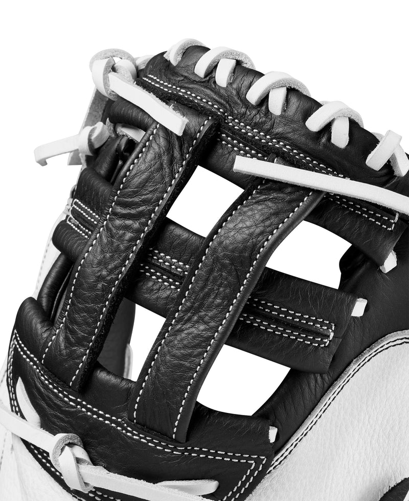 Wilson A700 33" Fastpitch Softball Catchers Mitt - BLACK/WHITE