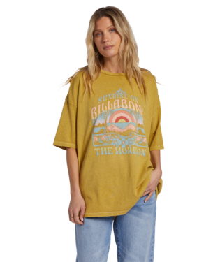 Women's Billabong Sunrise On The Beach Boyfriend T-Shirt - YLFO-GRN