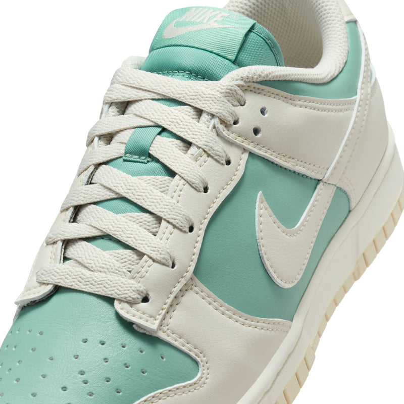 Women's Nike Dunk Low - 001CANNO
