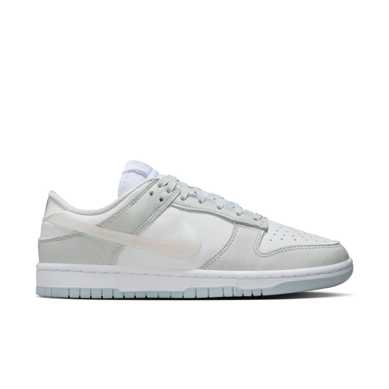 Women's Nike Dunk Low - 001PHOTO