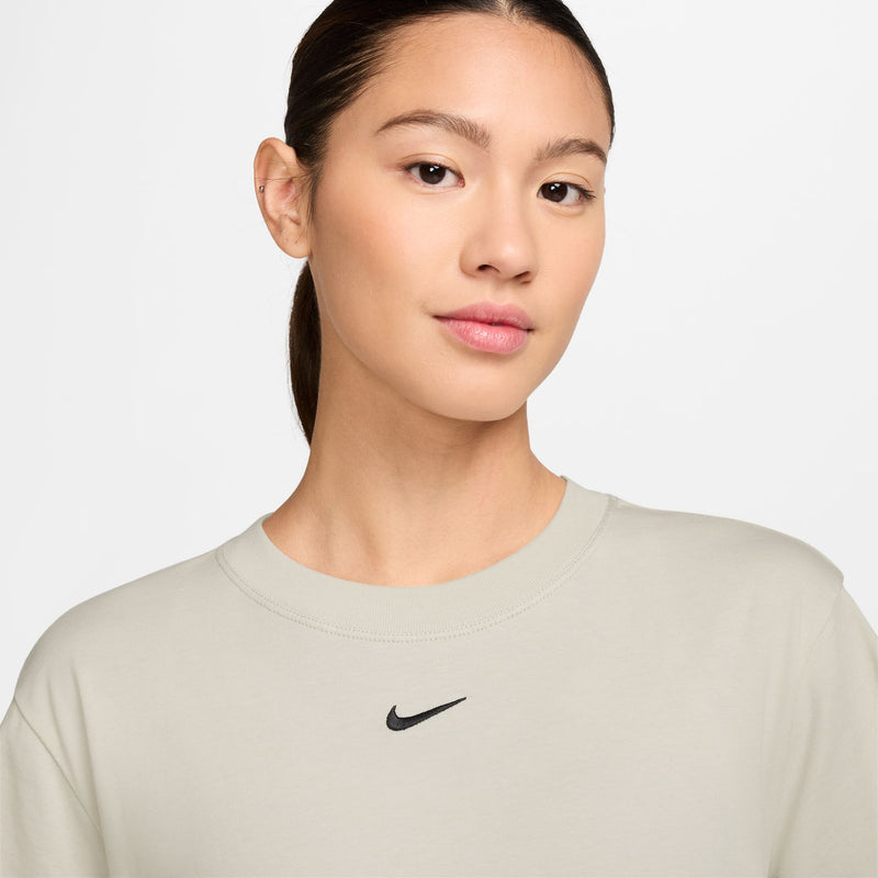Women's Nike Essential T-Shirt - 072LBONE