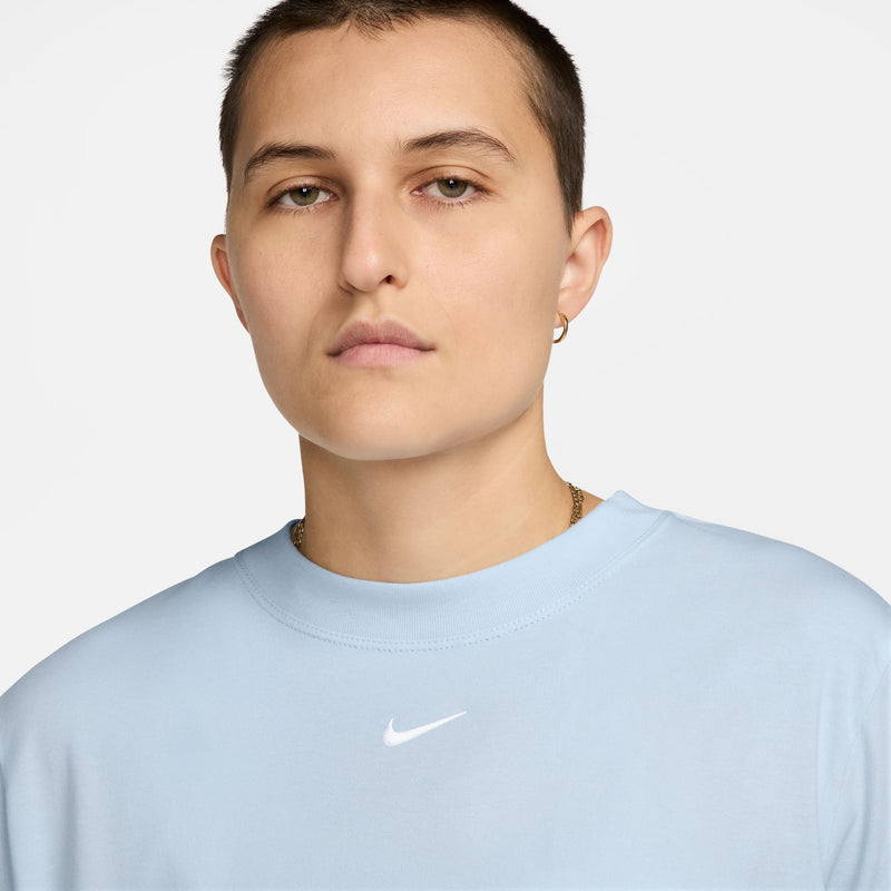 Women's Nike Essential T-Shirt - 423BTINT