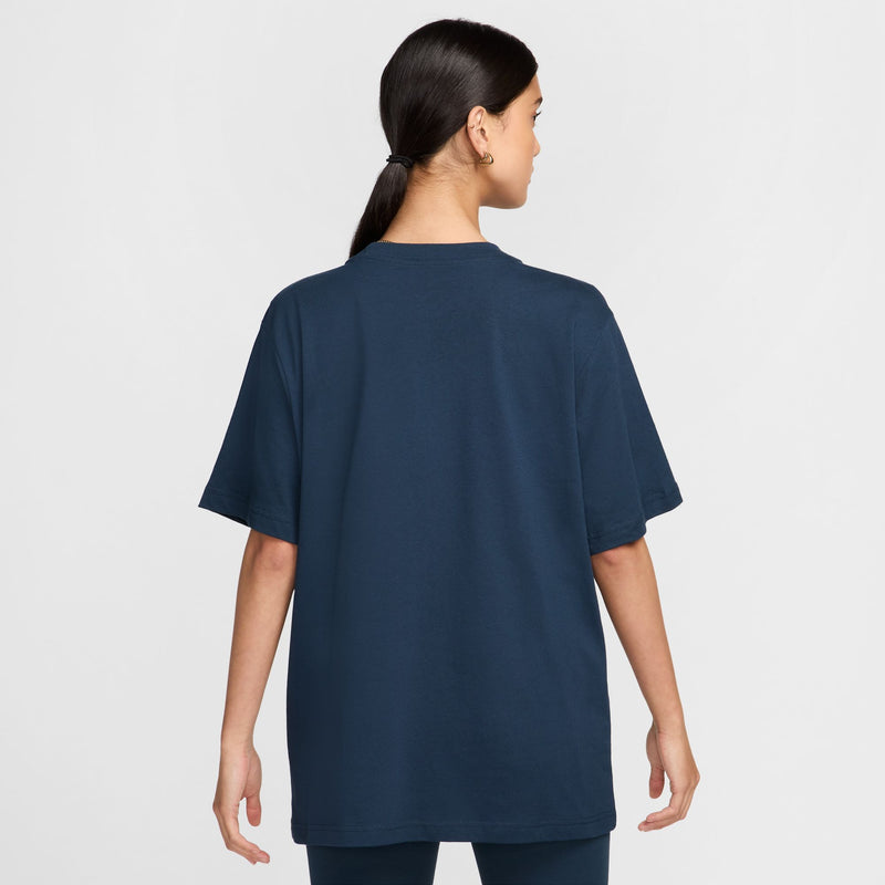Women's Nike Essential T-Shirt - 478ARMOR