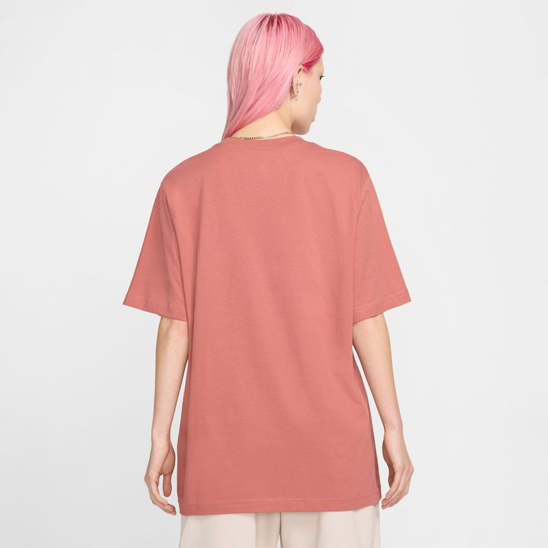 Women's Nike Essential T-Shirt - 634CANYO