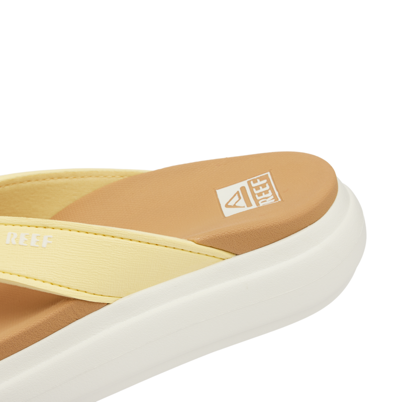 Women's Reef Cushion Bondi Sandals - BANANA