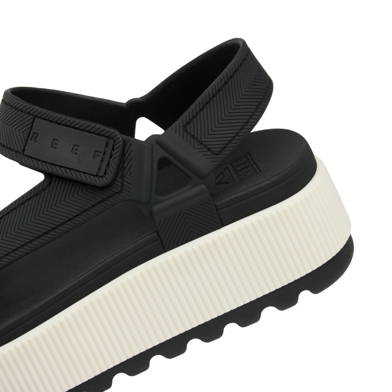 Women's Reef Water Rem Higher Sandal - BLKVINTA