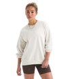 Women's The North Face Evolution Simple Dome Oversized Crew - QLI - WHITE DUNE