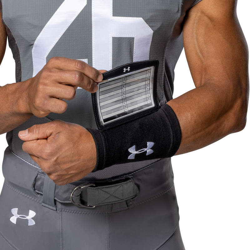 Under Armour Undeniable Wrist Coach